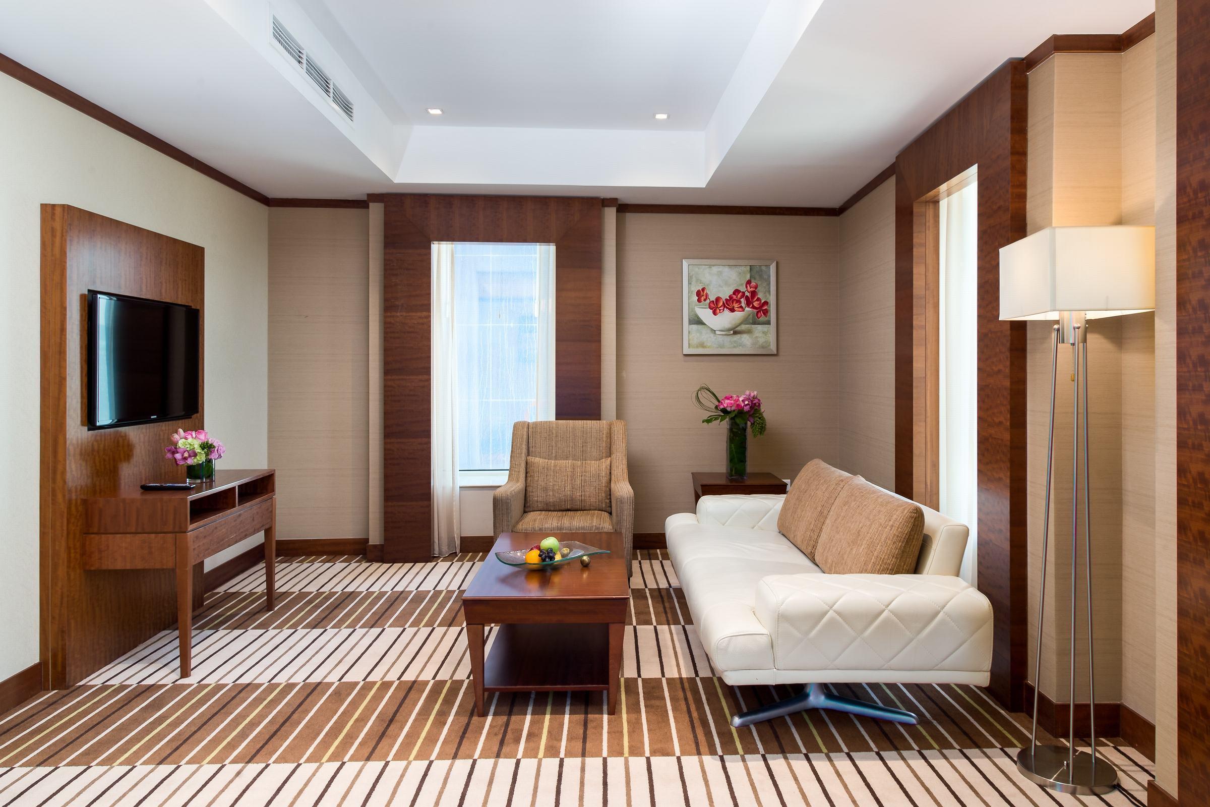 Warwick Hotel 4*