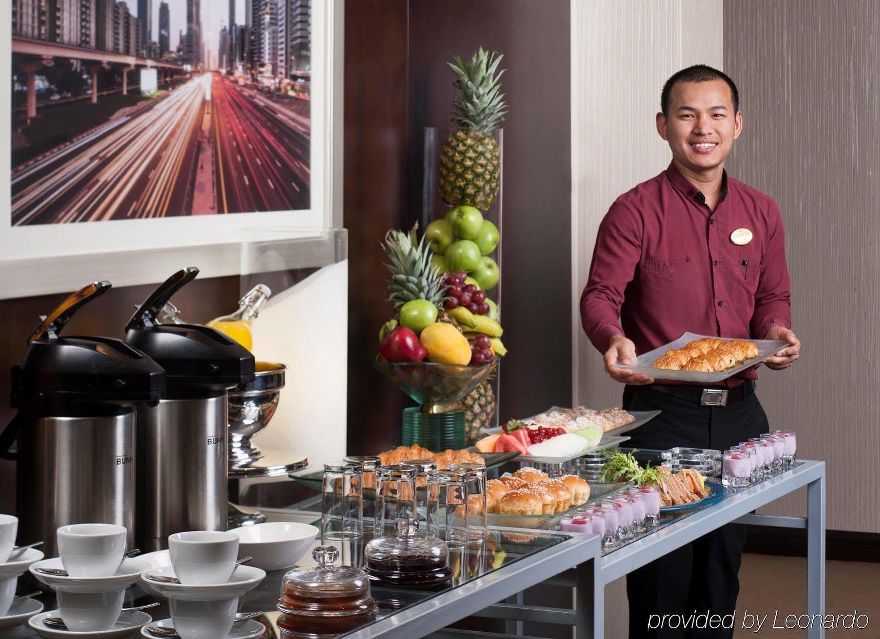 Hotel Warwick 4*